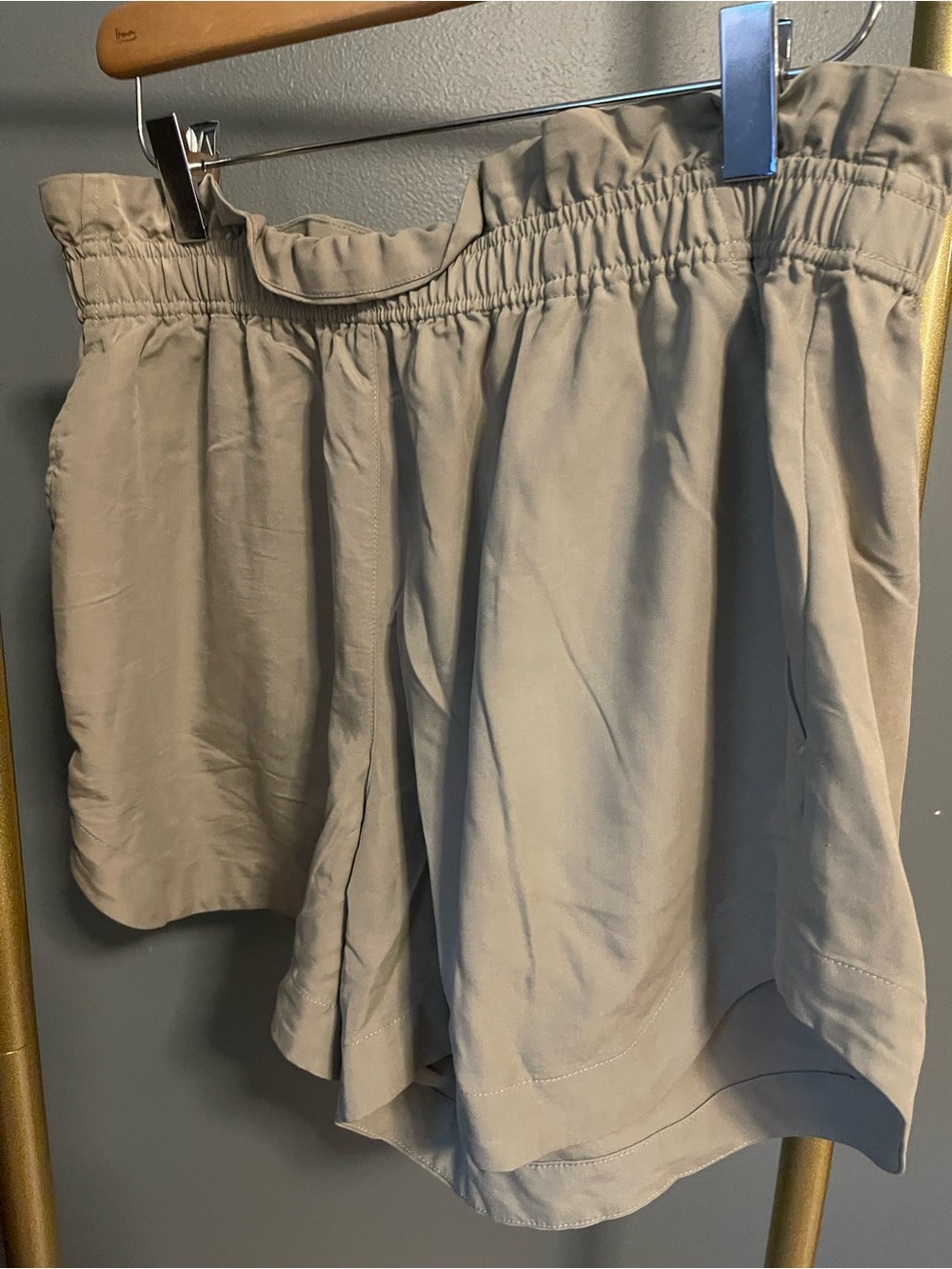 Varley Jonas Short in Moss (light green)
